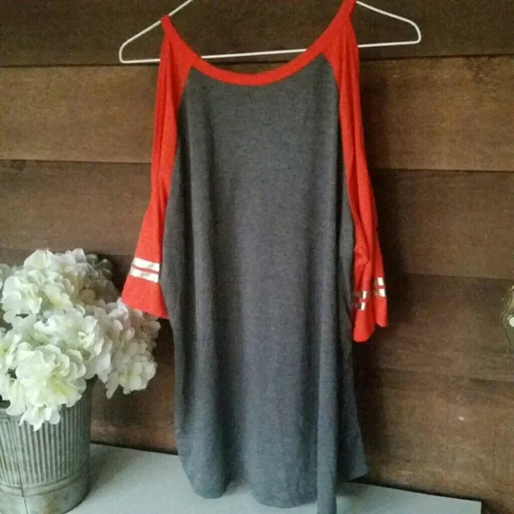 Colosseum Clemson Tigers cold shoulder tee size XL - Picture 2 of 3